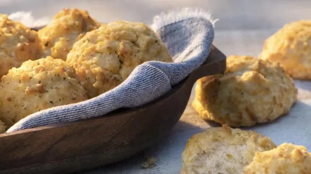 Half Dozen Cheddar Bay Biscuits